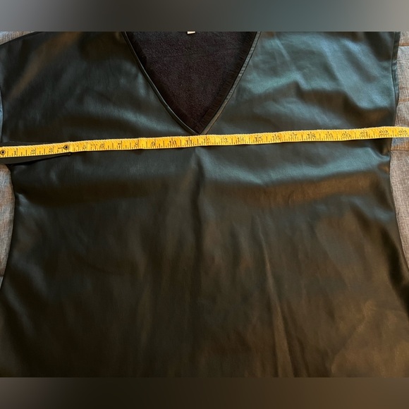 S’Edge Joan Black Fringe V-Neck Faux Leather Top size M - Picture 8 of 12